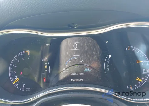 2015 Jeep Grand Cherokee Laredo z USA, uszkodzony, nr VIN 1C4RJFAG7FC775759